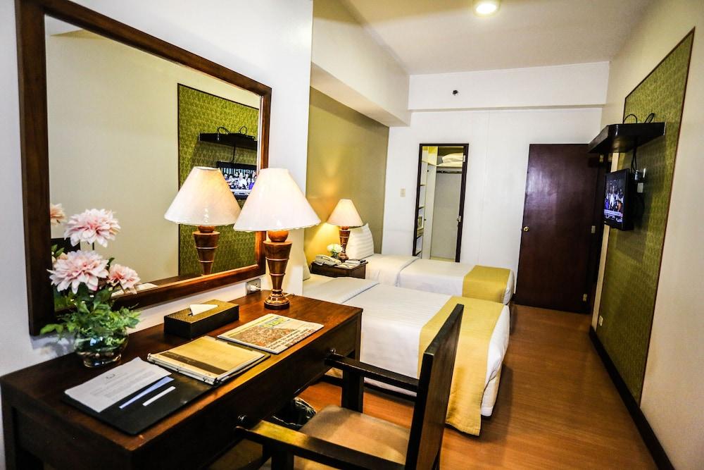 The Malayan Plaza Hotel Pasig City Buitenkant foto